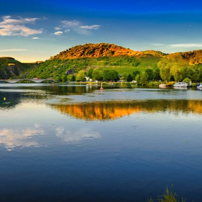 ein schöner Sommerabend an der Mosel